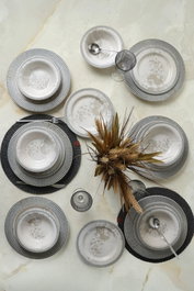 Hermia Juego de Cena de 18 Piezas Gris y Crema
